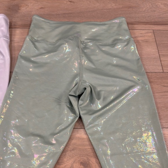 Forever 21 Women’s Iridescent leggings tight- set of 2 Green Silver - Picture 11 of 13